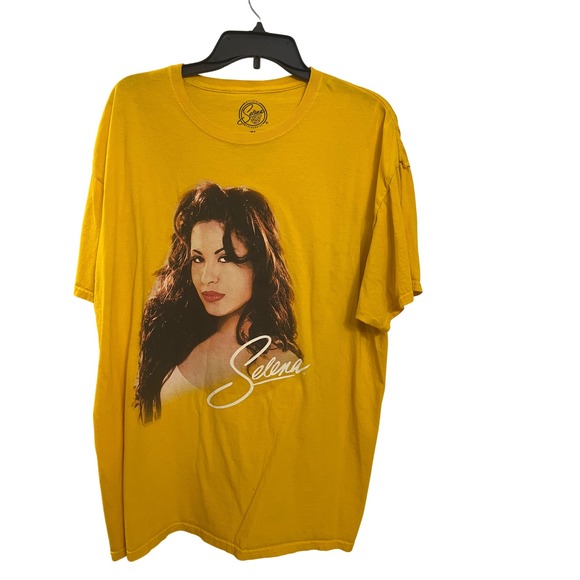 Selena Official Merchandise Other - Selena Quintanilla Official Merchandise Graphic T Shirt Yellow XL